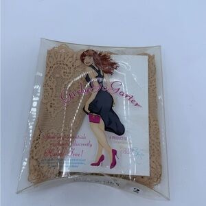 Girly GoGarter Nude Size 2 Medium Purse Garter Travel Wedding Concert Festival
